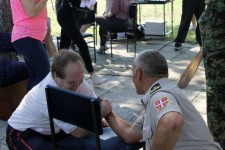 Druženje pripadnika Vojske Srbije sa osobama sa invaliditetom